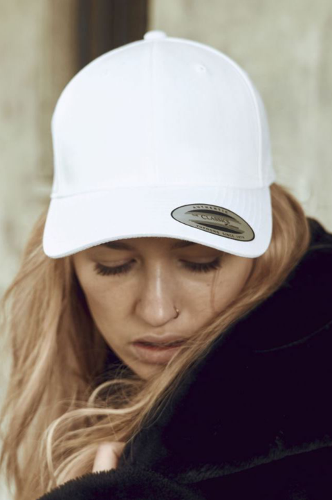 6 Panel Classic Snapback mit gebogenem Schirm