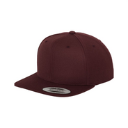 Snapback Cap mit flachem Schirm