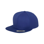 Snapback Cap mit flachem Schirm